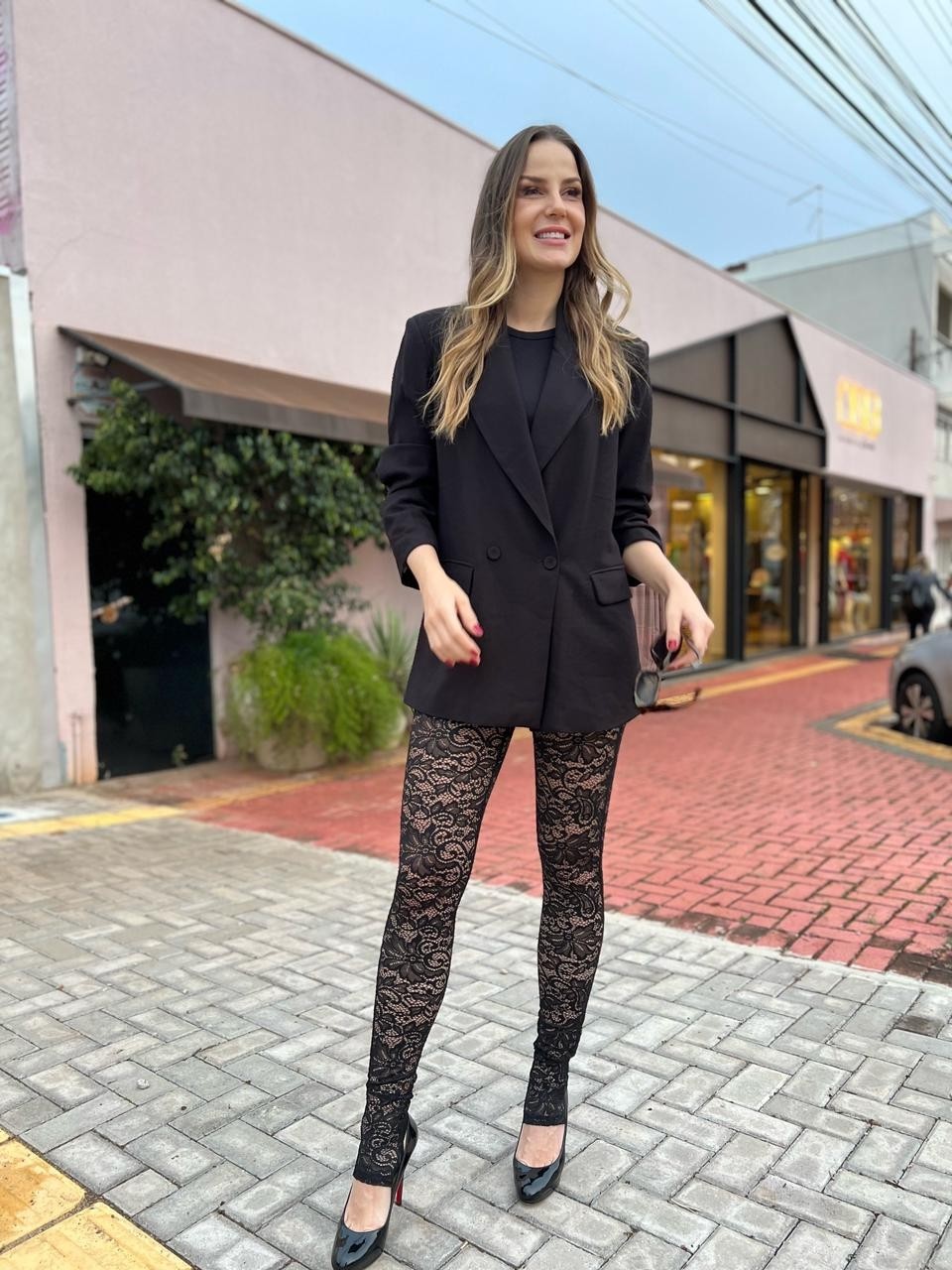Calça de renda com short top